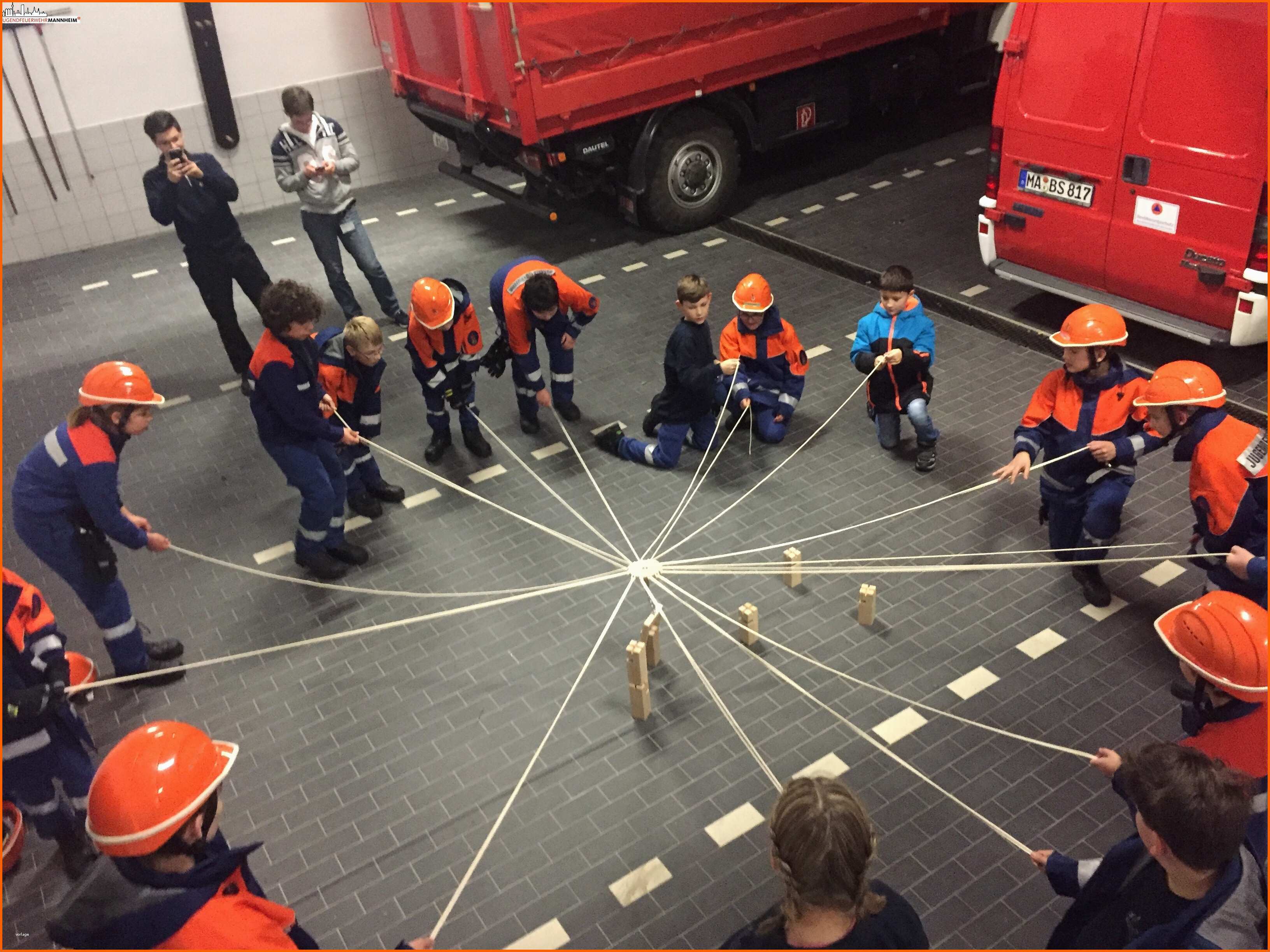 Überraschen Funkübung Und Teamwork – Jugendfeuerwehr Mannheim