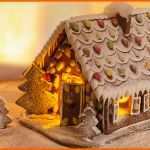 Wunderschönen Wir Backen Gemeinsam Ein Lebkuchenhaus